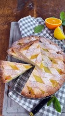 Delicious Crostata with Creamy Pastry Filling 🍰