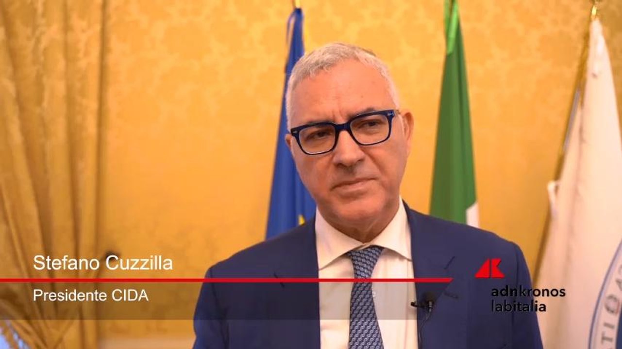Cuzzilla: “Colpire il ceto medio significa fermare l’economia del paese”