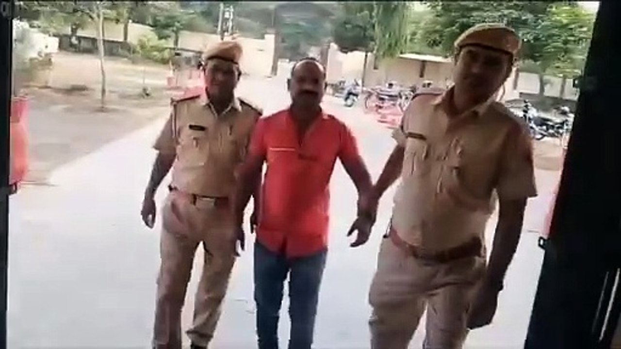 डोडा चूरा तस्करी के मामले में आरोपी गिरफ्तार, द...
