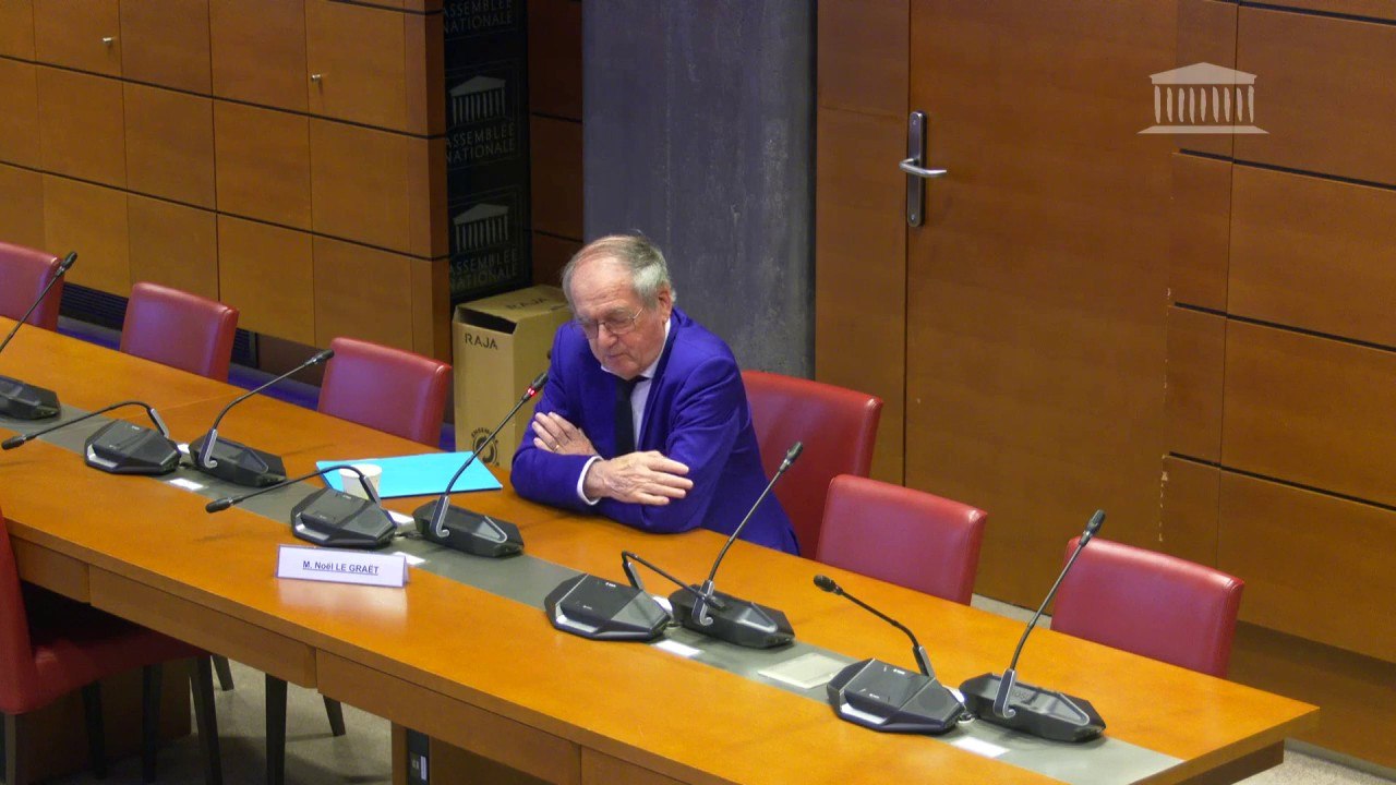 "J'ai été étonné de voir autant de départs de femmes [à la FFF]", déclare Noël Le Graët