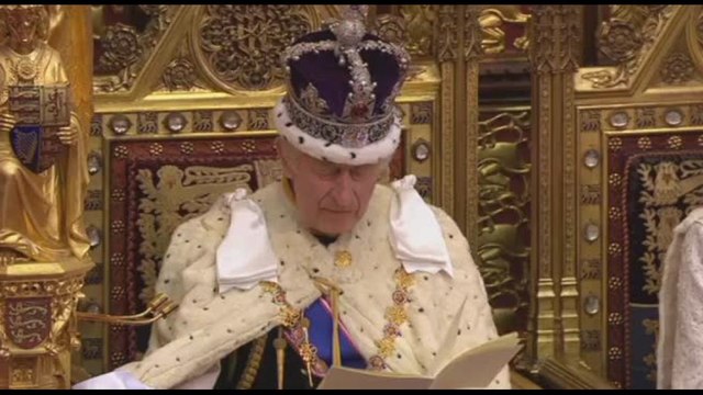 Nel primo King's speech Carlo III promette lotta ad antisemitismo