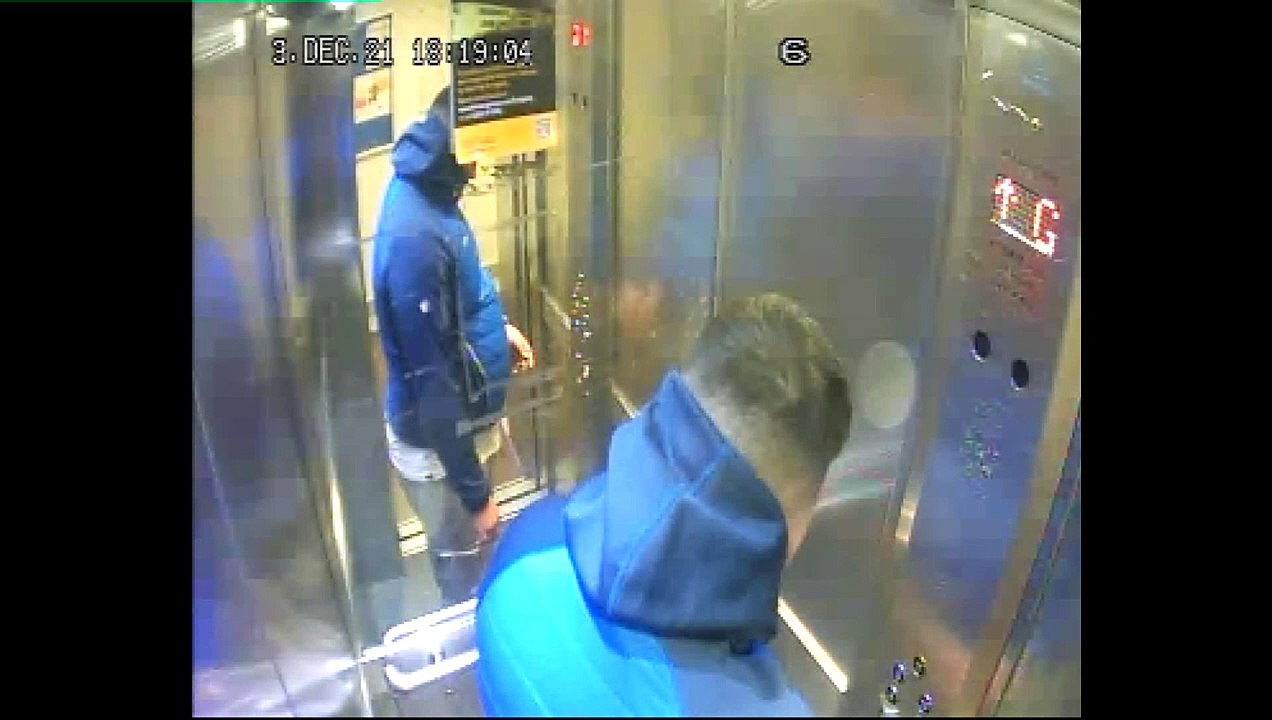 CCTV of wanted murderer arriving at killer's home