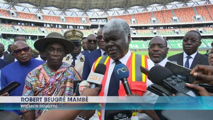 Le Premier ministre visite le stade Olympique d’Ebimpé pour se rassurer de la qualité des travaux
