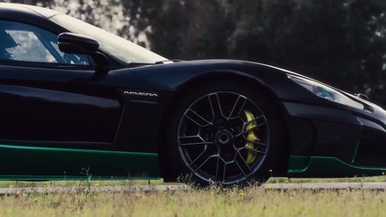 ريماك نيفيرا الأسرع في العالم كيف ستبدو وهي تتسابق للخلف؟ شاهد الفيديو