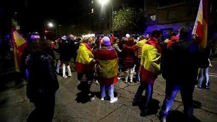 Cortan la calle Vitoria frente a la sede del PSOE para protestar por la amnistía