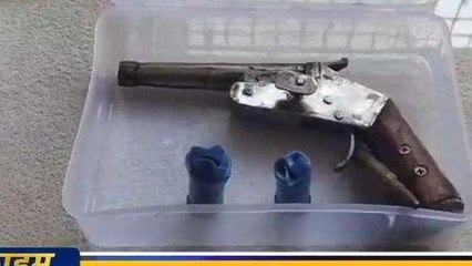 पश्चिमी चंपारण: हथियार के साथ सोशल मीडिया पर डाला फोटो, पुलिस ने किया गिरफ्तार