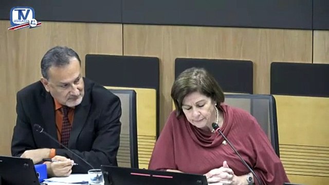 ¿Cuál empresa tiene un estudio para 100 personas}'