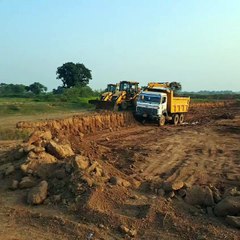 पटेलपाली क्षेत्र में खुलेआम कर रहे उत्खनन