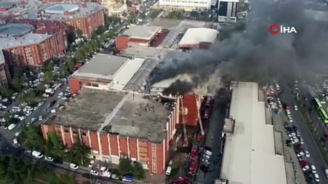 Başakşehir'de ayakkabı imalathanesinde yangın