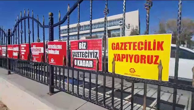 Gazeteciler, Anayasa Mahkemesi önünde nöbette