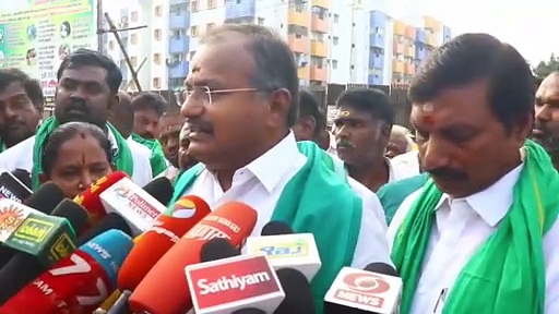 சேலத்தில் வேளாண்மை துணை இயக்குனரை கண்டித்து பாமக எம்எல்ஏ அருள் போராட்டம்