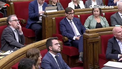 Albiach hace una peineta a Garriga tras acusarla de ser "comunistas hiperventilados"