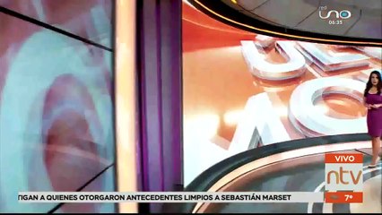 Vehículo se incendia en la zona Villa Victorias de La Paz