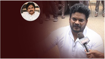 లోపల Pawan Kalyan సమావేశం.. బయట యువకుడు దీక్ష.. క్యా సీన్ హై..!! | Telugu OneIndia