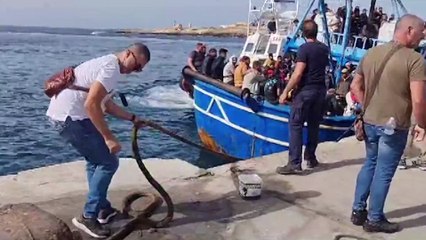 Nuova ondata di approdi a Lampedusa