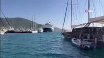 Le bateau de croisière géant est arrivé à Marmaris sans passagers cette fois.