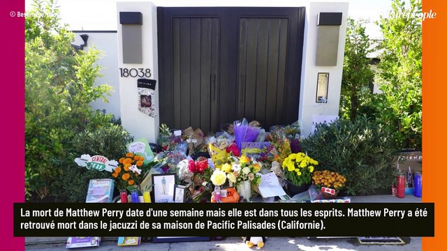 Tombe de Matthew Perry : une énorme composition florale disparaît, un geste radical expliqué