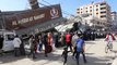 طوابير طويلة للحصول على رغيف خبز في غزة المنهكة تحت القصف والحصار