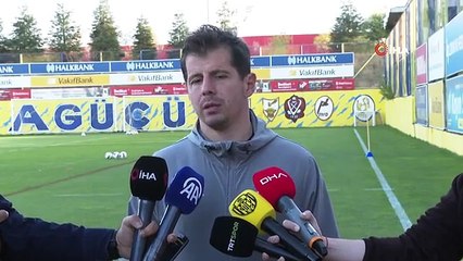 Emre Belözoğlu： ＂Je ne veux pas voir le quatrième arbitre qui est à côté de mon banc＂
