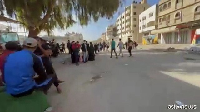 Abitanti di Gaza City fuggono verso il Sud della Striscia