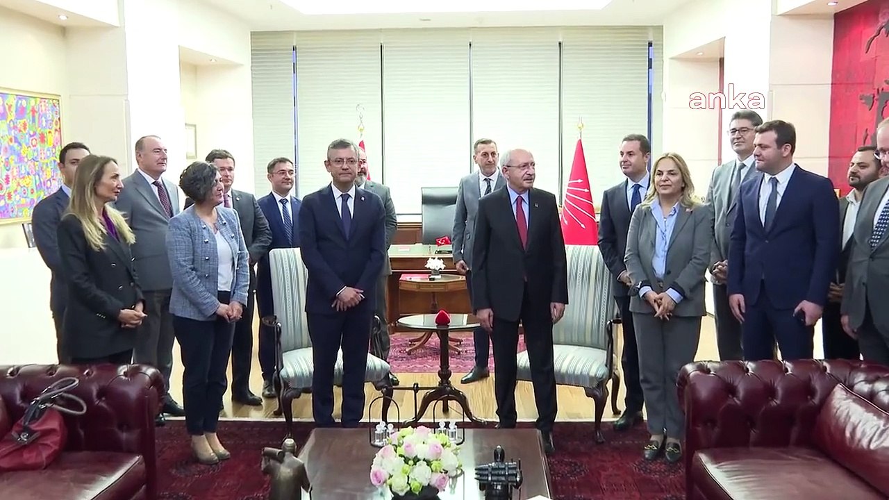 CHP'de devir teslim töreni