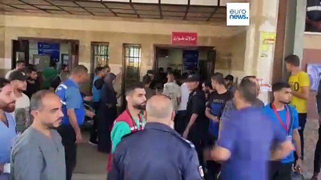 Milhares de palestinianos caminham em direção ao sul da Faixa de Gaza