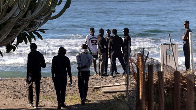 Las personas llegan de manera desesperada porque vienen de un país con una situación política deteriorada : analistas sobre llegada de migrantes a España