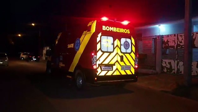 Adolescente sofre suspeita de luxação em joelho ao cair em residência no Morumbi