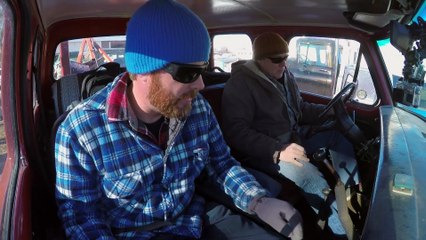 Epic Wrecker Adventure! Harry Tow Encounters Pigpen in a Classic ’71 Ford 4x4 🚗