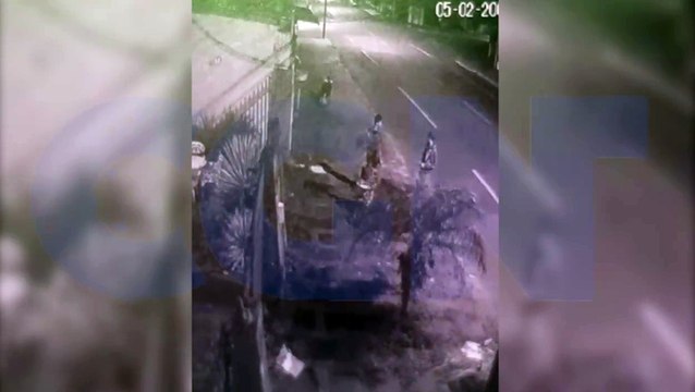 Câmera registra furto de moto Honda Biz no Parque São Paulo