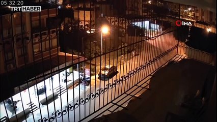 Hatay'daki 4,8 büyüklüğündeki deprem anı kamerada