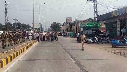 शांतिपूर्ण मतदान को लेकर सीकर संभागीय आयुक्त  डॉ मोहनलाल यादव व आइजी सत्येंद्र सिंह ने शहर में निकाला मार्च