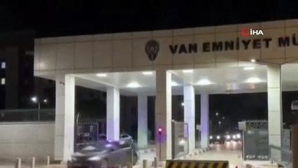Van'da yapılan operasyonda 10 aranan şahıs yakalandı