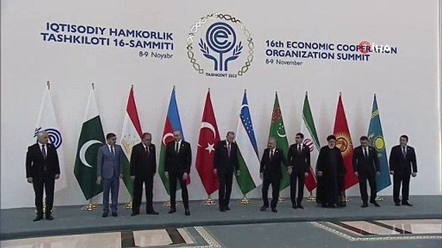 Cumhurbaşkanı Erdoğan, Ekonomik İşbirliği Teşkilatı aile fotoğrafı çekimine katıldı