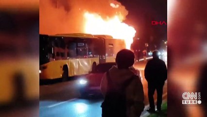 Başakşehir'de İETT otobüsü alev alev yandı