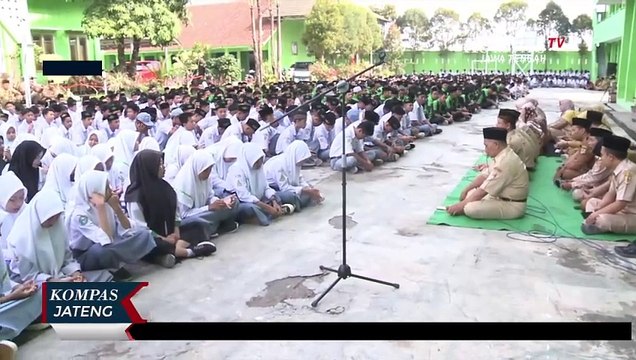 Aksi Bela Palestina, Siswa SMK Gelar Shalat Gaib dan Galang Dana