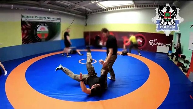 20231108_krzysiekkrajewski_Zatrudnienia do Policji