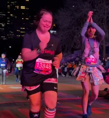 Elle est à la 1ère femme atteinte du syndrome de Down à finir le marathon de New York !