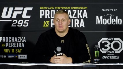 PAVLOVICH ON ASPINALL BATTLE FOR UFC INTERIM HEAVYWEIGHT BELT