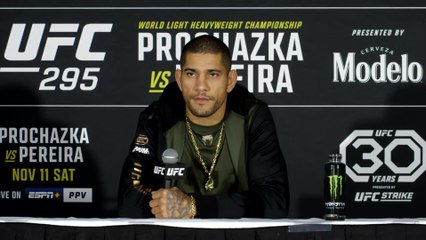 FORMER UFC MIDDLEWEIGHT CHAMPION PEREIRA ON LIGHT HEAVYWEIGHT TITLE FIGHT V PROCHAZKA