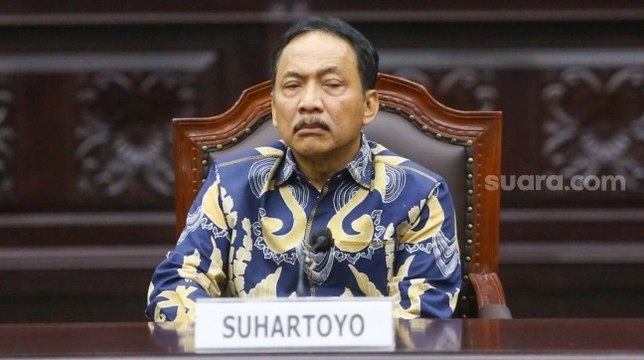 Gantikan Ipar Jokowi, Suhartoyo Jadi Ketua MK Baru