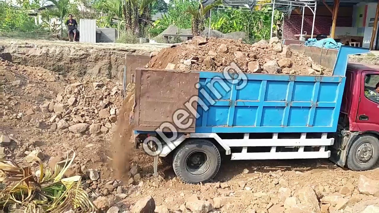 Truck Mining loading