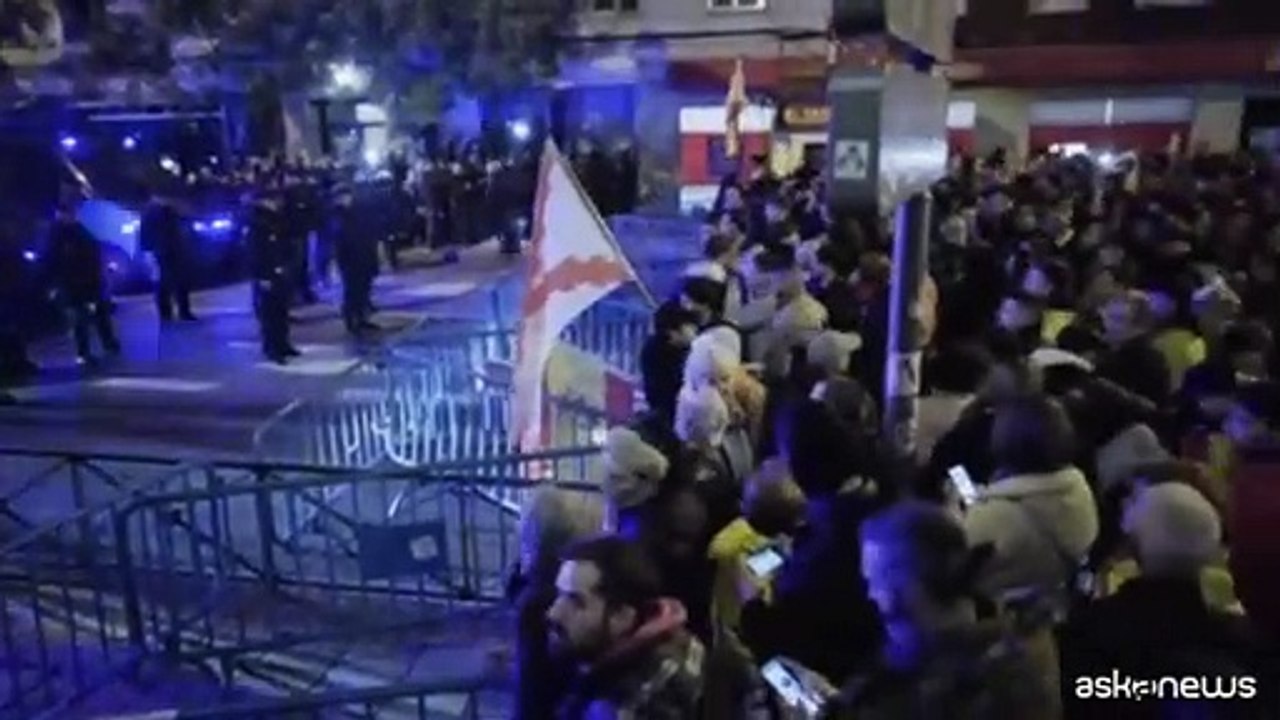 Protesta a Madrid contro l'amnistia per i separatisti catalani