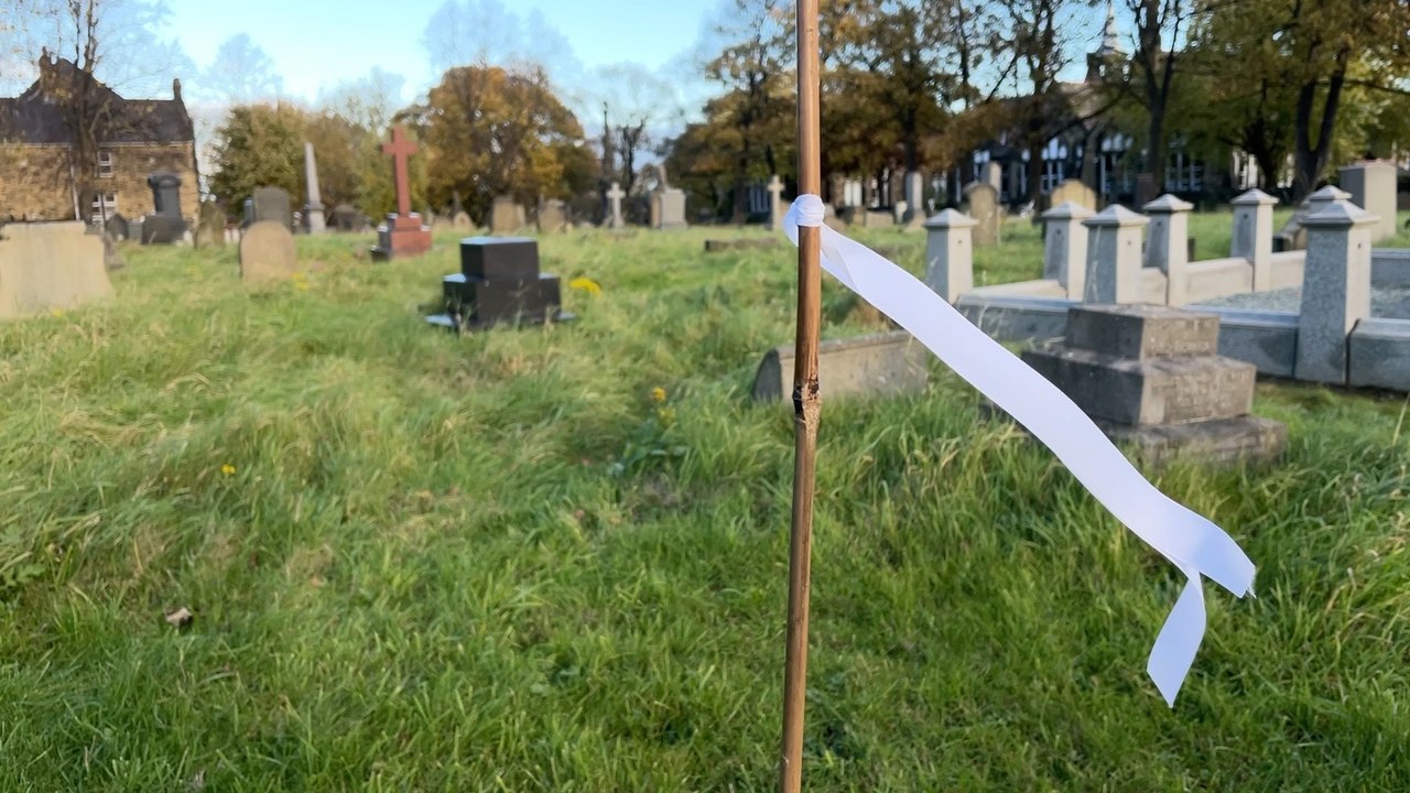 Bramley Baptist War Graves and Memorial