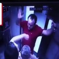 Câmera flagra homem agredindo mulher com criança nos braços dentro de elevador