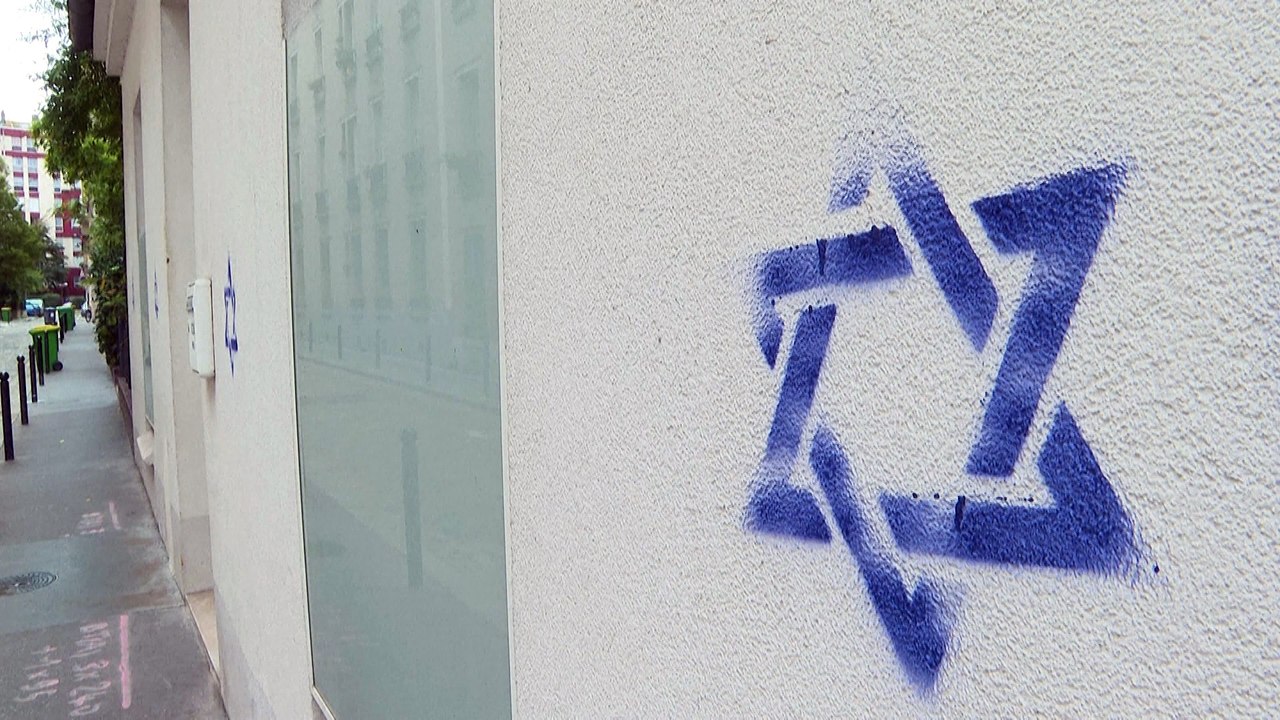 Davidsterne auf Häusern in Paris offenbar russischer Destabilisierungsversuch