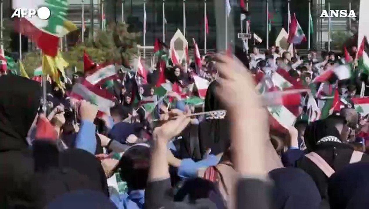 Beirut, scolari protestano contro l'uccisione di bambini a Gaza e in Libano