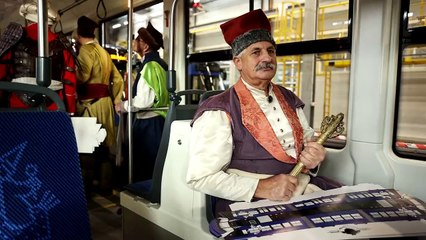 Kraków - ostatni tramwaj lajkonik z rekordowego zakupu wjchał na Krakowskie tory