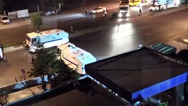 Ankara Emniyeti paylaştı... 15 Temmuz gecesi tanklarla TOMA'la karşı karşıya