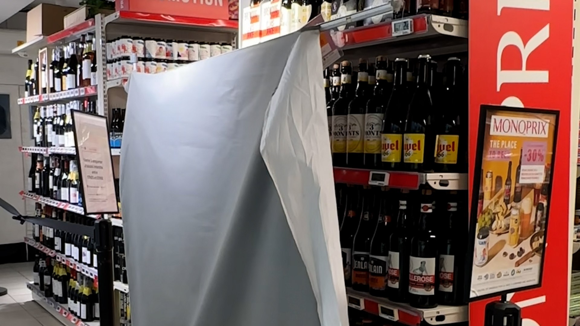 Paris : plus le droit d'acheter d'alcool après 17 heures dans une partie du  Xe arrondissement - Vidéo Dailymotion